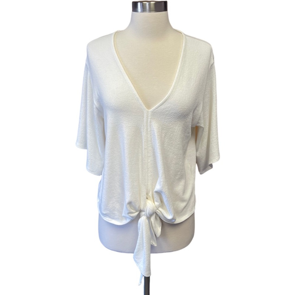 Francesca’s white Top